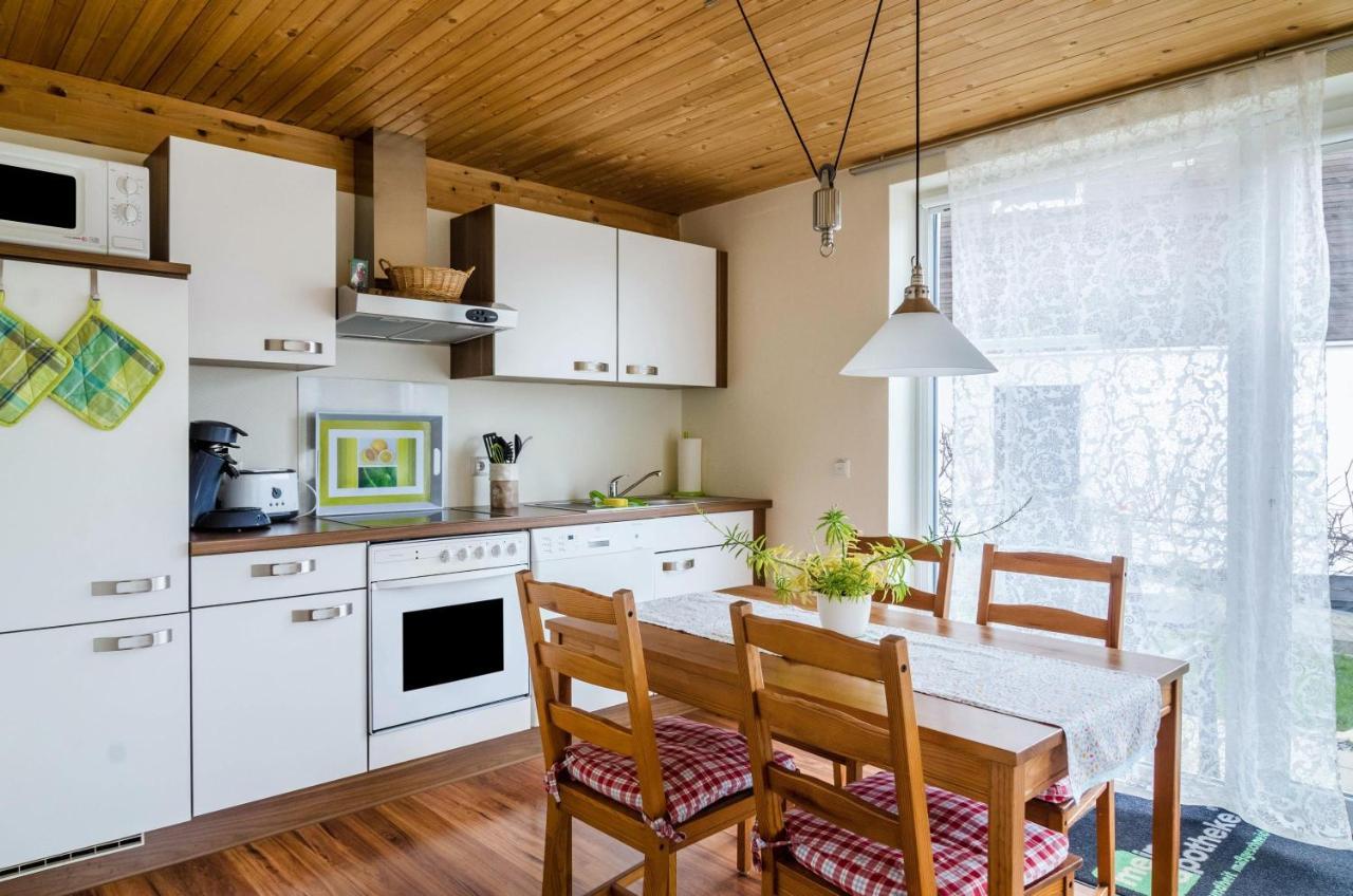 Ferienwohnung Erdgeschoss 于伯林根 外观 照片