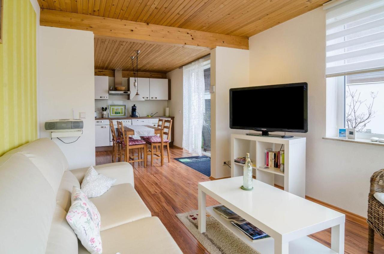 Ferienwohnung Erdgeschoss 于伯林根 外观 照片