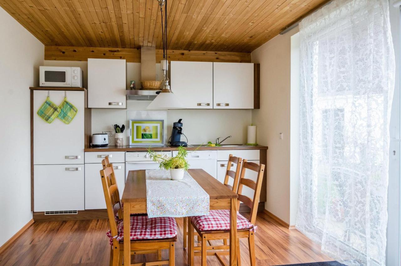 Ferienwohnung Erdgeschoss 于伯林根 外观 照片